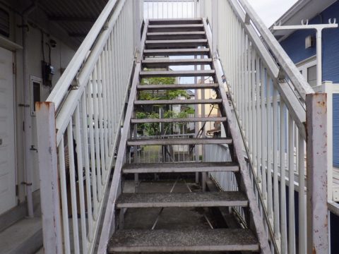 共用住宅階段塗装